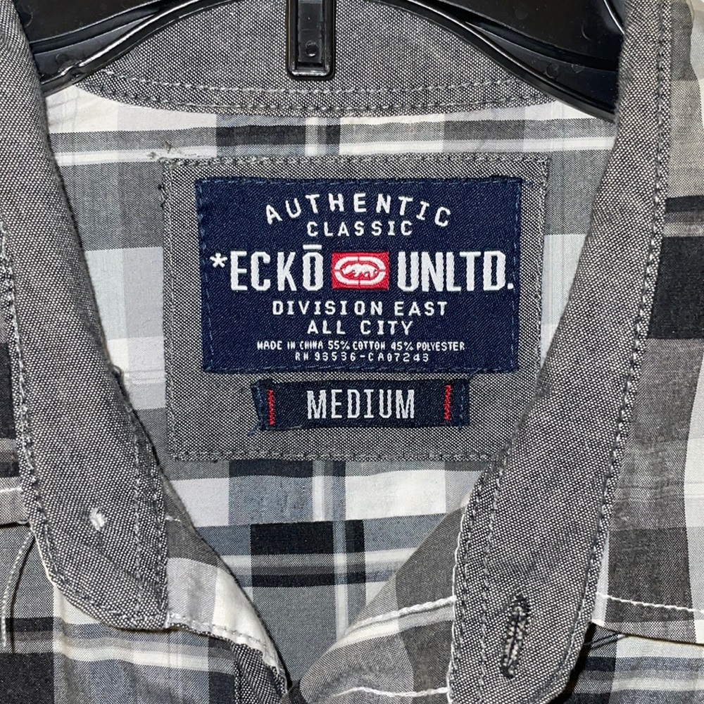 Ecko shirt size medium